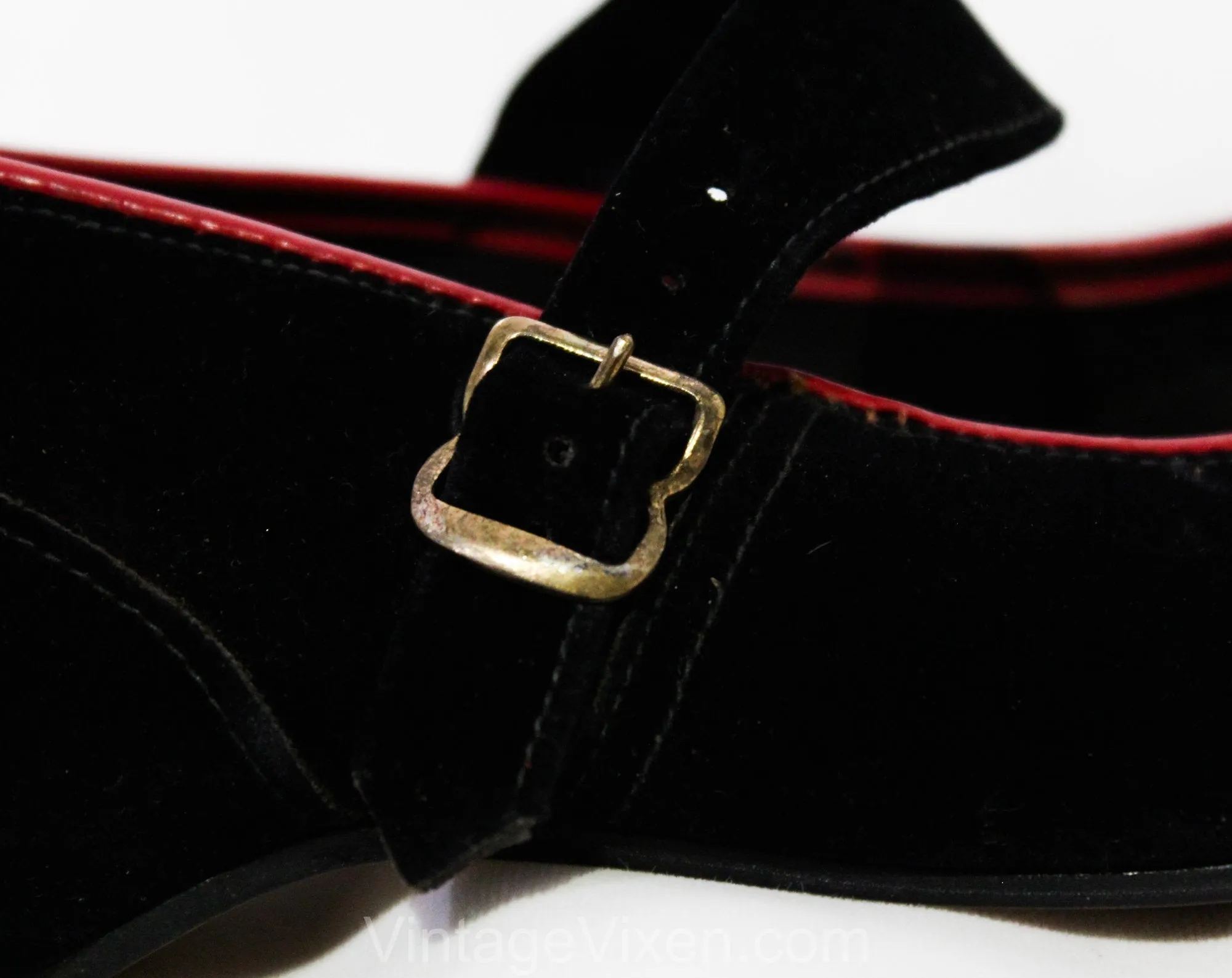 Size 4.5 1940s Black Mary Jane Shoes - Velvety with Red Piping & Buckle Strap - Bobby Soxer Swing Girl Low Heel - 40s 50s Deadstock - 4 1/2