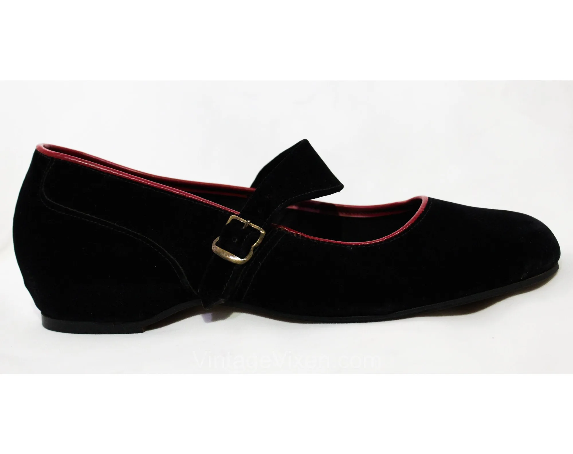 Size 4.5 1940s Black Mary Jane Shoes - Velvety with Red Piping & Buckle Strap - Bobby Soxer Swing Girl Low Heel - 40s 50s Deadstock - 4 1/2